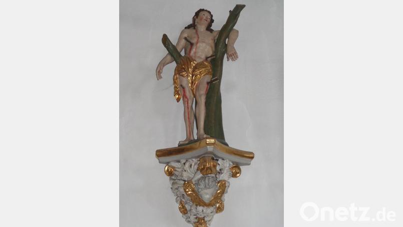 Die Sebastiansstatue im Altarraum. Bild: amö