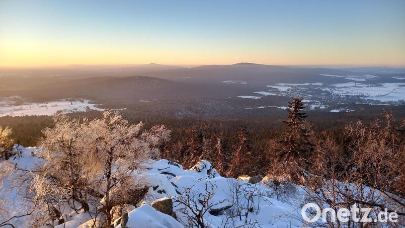 Panoramablick vom Kösseineturm mit dem Ochsenkopf und Schneeberg im Hintergrund Bild: soj