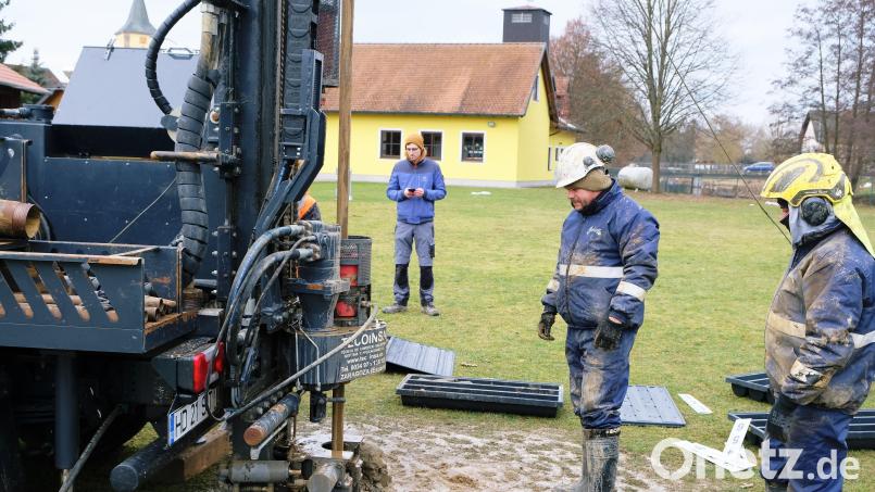 Bis zu 12 Meter Tiefe reichten die Probebohrungen einer rumänischen Spezialfirma auf dem Feuerwehrgelände in Tremmersdorf nahe der Creußen Bild: do