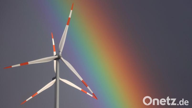 Habeck sieht die 10-H-Regelung als Haupthindernis für den stotternden Ausbau der Windkraft in Bayern. Bild: Karl-Josef Hildenbrand/dpa