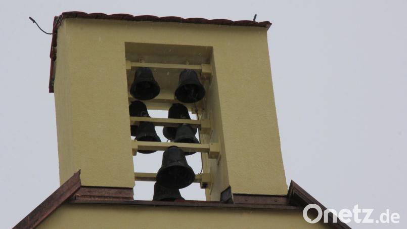 Das Glockenspiel am Konnersreuther Rathaus ist seit einigen Wochen verstummt - dazu bat Inge Härtl im Marktgemeinderat um eine Auskunft. Bild: kro