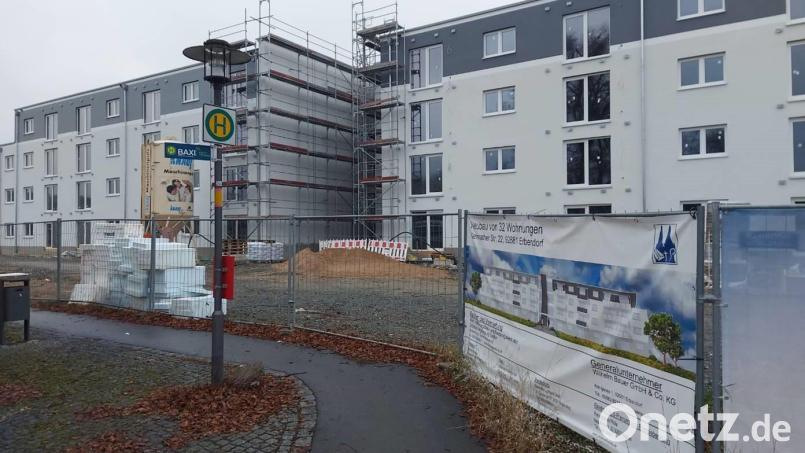 32 neue Wohnungen entstehen in der Kemnather Straße in Erbendorf. Seit Anfang Januar läuft die Bewerbungsphase für die Mietwohnungen. Einzugsdatum bleibt der 1. August 2022. Bild: wb