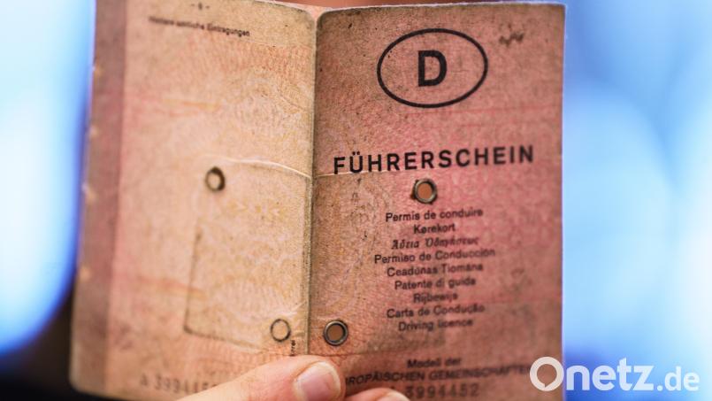 Bis 2033 müssen Millionen von Führerscheinen umgetauscht werden, damit sie fälschungssicherer sind. Bild: Andreas Arnold