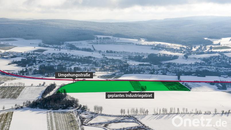 Das Industriegebiet „Am langen Rain“ mit der Ansiedlung der Ziegler-Group (markierte Fläche) nahe der Umgehungsstraße hat für Bärnaus Bürgermeister Alfred Stier 2021 oberste Priorität. Bild: mür