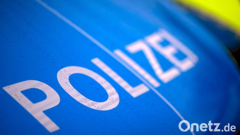 Die Polizei ermittelt wegen eines Fahrraddiebstahls in Weiden. Symbolbild: Jens Büttner/dpa