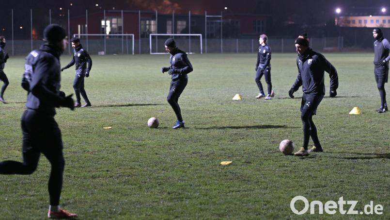 Die ersten Trainingseinheiten nach der Winterpause sind absolviert, am Wochenende stehen für die Spieler des FC Amberg die ersten beiden Testspiel auf dem Programm. Archivbild: ref