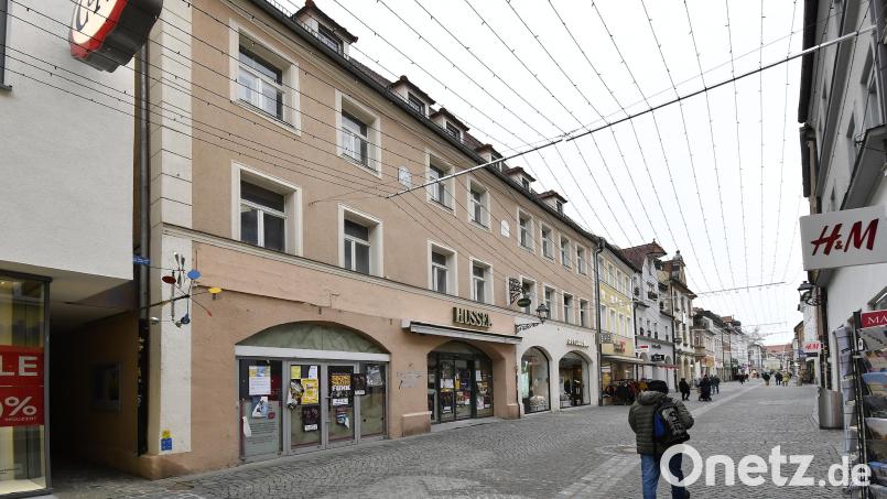 Das sogenannte Hussel-Haus in der Amberger Georgenstraße gilt seit 2015 als einsturzgefährdet. Bild: Petra Hartl