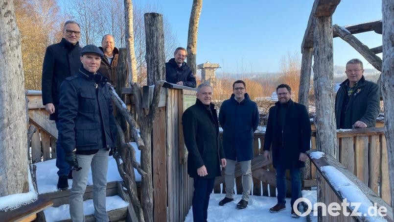 Eine CSU-Delegation besuchte den Gesichtspark, um sich über den 12-Punkte-Plan auszutauschen. Bild: Marina Kramer/exb
