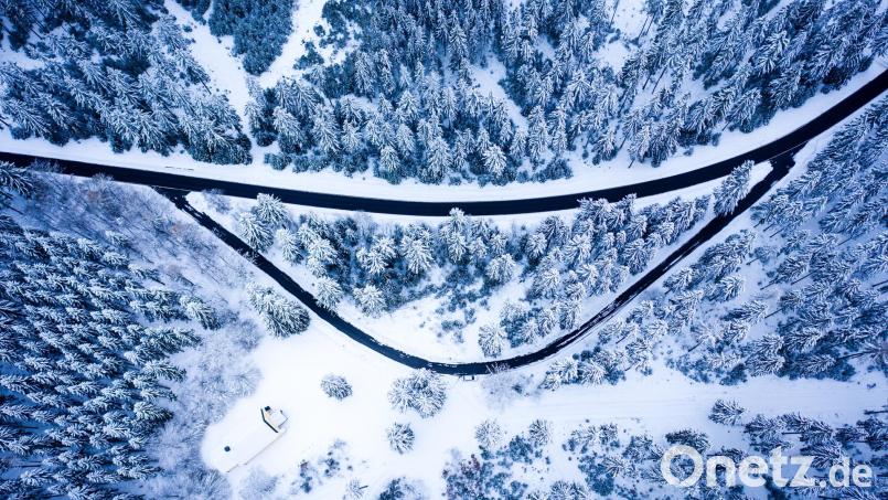 Die Straße nahe der Nikolauskirche aus einer ungewöhnlichen Perspektive. Bild: Matthias Kunz/exb