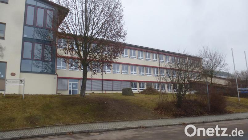 Die Grundschule macht bei der Digitalisierung große Schritte. Die Sanierung des Gebäudes beschäftigt den Markt auch in diesem Haushaltsjahr. Bild: mad