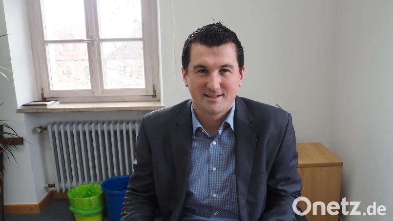 Bürgermeister Martin Schwandner verweist auf den wachsenden Bedarf in der Kinderbetreuung. Bild: bl