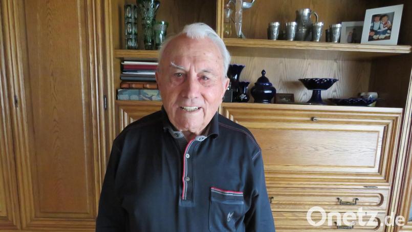 Altbürgermeister Manfred Greiner feierte den 85. Geburtstag. Von 1978 bis 1996 war er Bürgermeister von Altenstadt/WN Bild: adj