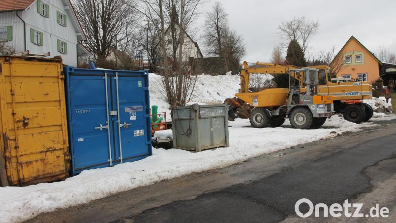 Maschinen und Equipment sind bereit für den Beginn der Arbeiten. Bild: pi