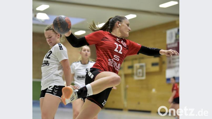 Wiebke Lang vom HC Sulzbach beim Wurf. Die Sulzbacherinnen erwarten am Samstag im Heimspiel die HSG Nabburg/Schwarzenfeld. Archivbild: Hubert Ziegler