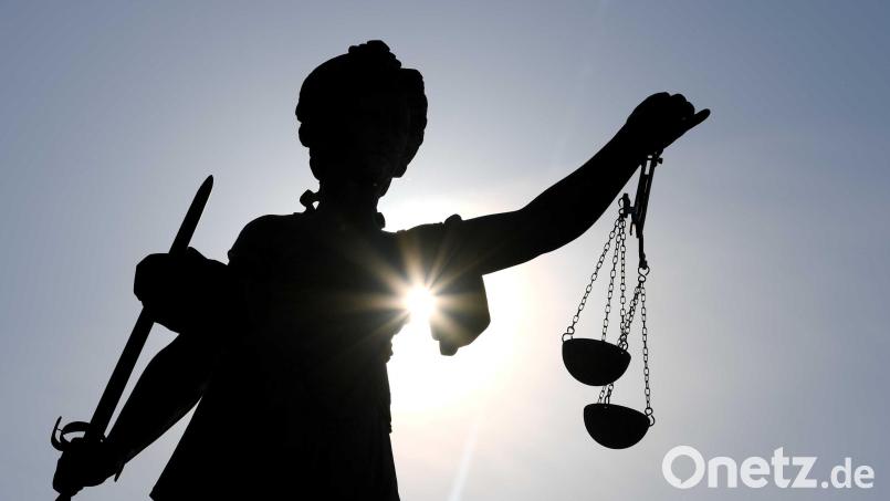 Die Verkürzung des Genesenenstatus auf drei Monate wurde vom Verwaltungsgericht in Ansbach kassiert. Symbolbild: Arne Dedert/dpa