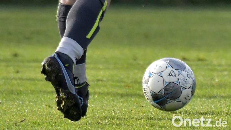 Auch an diesem Wochenende sind die Spieler des FC Amberg in einem Trainingsspiel am Ball. Diesmal in Nürnberg gegen den BSC Woffenbach. Symbolbild: Hubert Ziegler