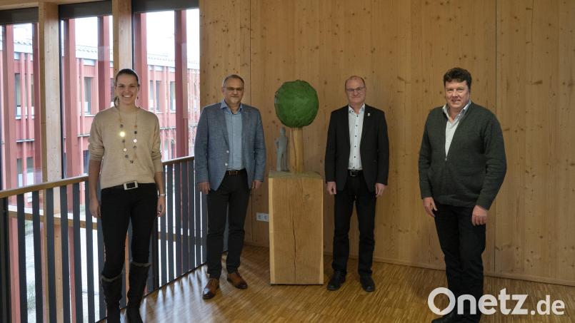 Der Besuch in Tirschenreuth soll nicht das letzte Treffen von Franziska Wenger, Kurt Hillinger, Dr. Norbert Schäffer und Georg Guggenberger bleiben. Bild: Stefan Neumann/ALE Oberpfalz/exb