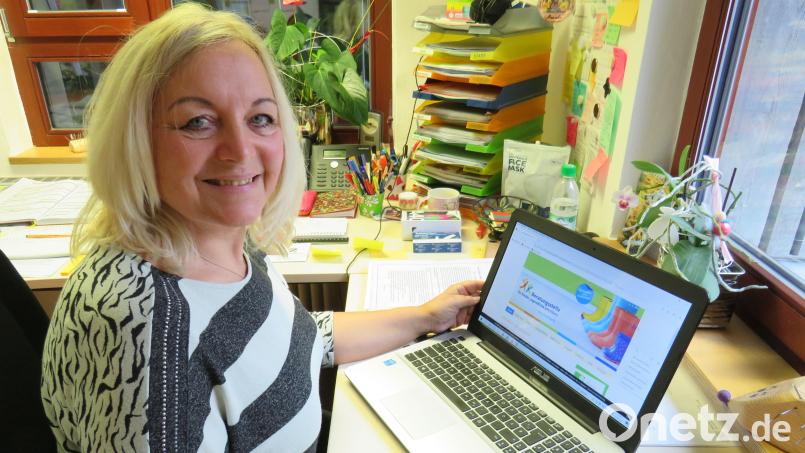 Kinderhaus-Leiterin Silvia Markowski beim digitalen Elternabend. Bild: Stadt Tirschenreuth/exb