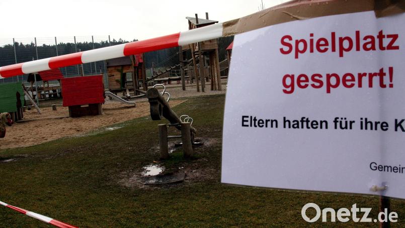 Bis zum 21. März bleibt der neue Spielplatz in Pirk gesperrt. Bild: zer