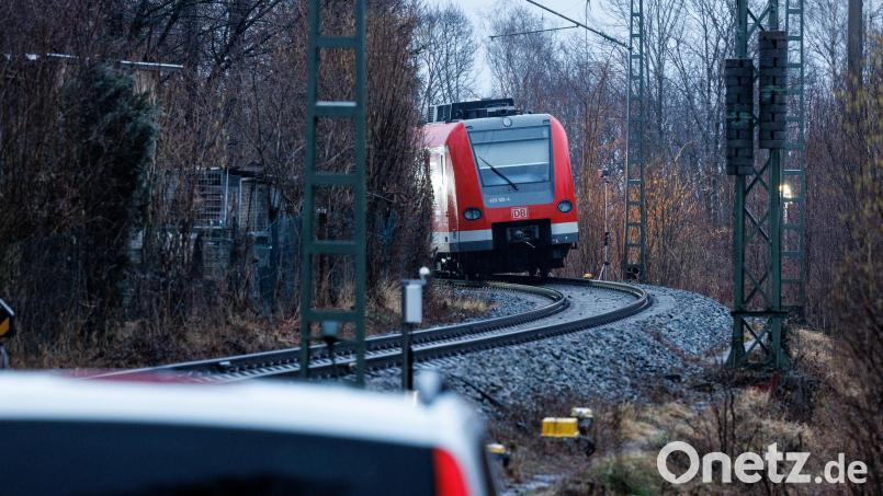 Am Tag nach einem schweren S-Bahnunfall südlich von München sind noch viele Fragen ungeklärt. Bild: Matthias Balk