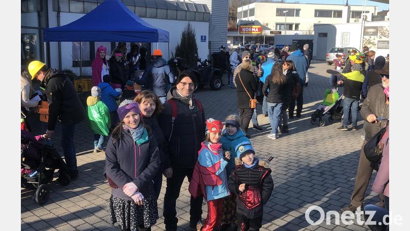 Bei der Faschingsschnitzeljagd waren vor allem Familien dabei. Bild: krb