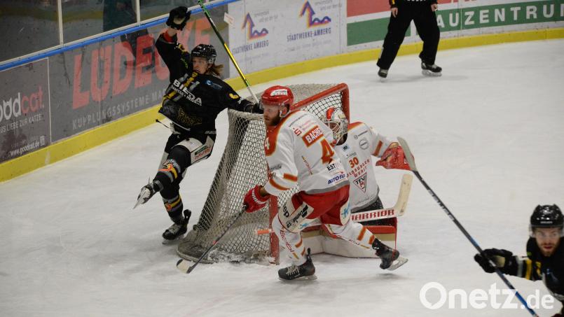 Ryan Murphy (links) legt ein Tänzchen ein. Bild: Andreas Brückmann