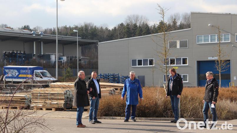 An der Inzendorfer Straße in Schmidgaden baut die Firma Quadrus demnächst ein neues Gebäude für Lager, Kantine und Büros. Bild: upl