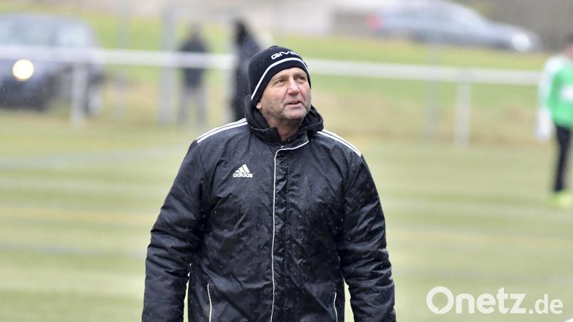 Trainer Karl-Heinz Wagner ist derzeit nicht zu beneiden. Bild: Hubert Ziegler