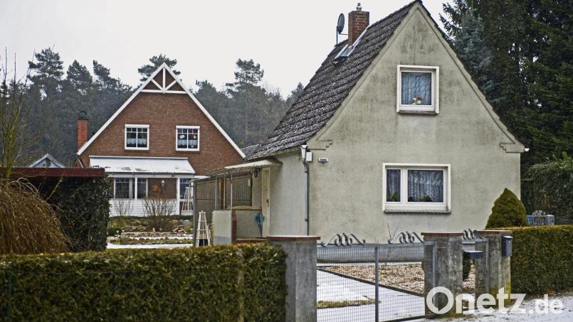 In manchen Orten ist das Nachverdichten in einem Garten die einzige Möglichkeit, einen Bauplatz zu bekommen. Symbolbild:  Jens Schierenbeck/dpa
