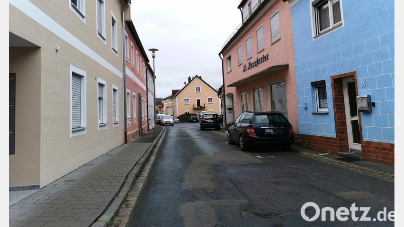 Das Konzept für die Sailergasse sieht neben der Fahrbahnsanierung samt Unterbau auch mehr Grün im Straßenbild vor. Interessierte Anlieger können ihre Hausfassade samt Zugangsbereich mit Fördergeldern aufwerten. Bild: Portner