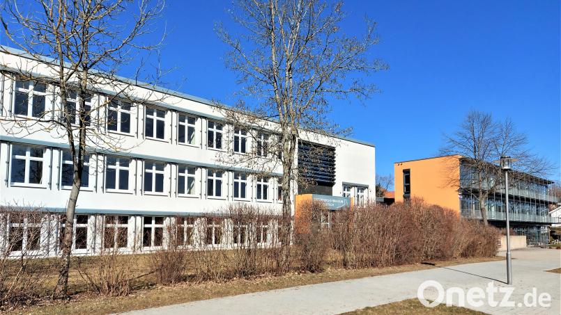 Zur Einhaltung der Corona-Auflagen werden am Ortenburg-Gymnasium Schulführungen mit begrenzter Teilnehmerzahl angeboten. Bild: lg