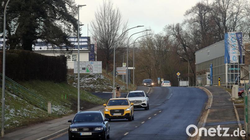 Auf der Sulzbacher Straße heißt es seit 10. Dezember: Freie Fahrt! Doch das wird schon bald wieder anders sein. Bild: Wolfgang Steinbacher