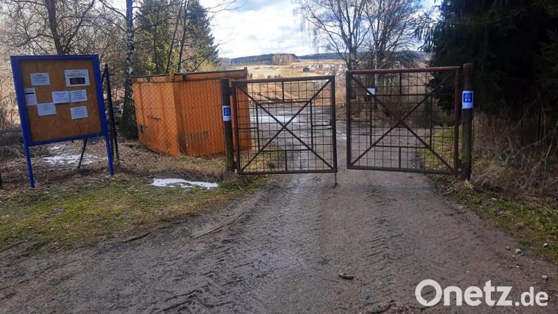 Wenn der Frühling kommt, wird sich auch das Tor zur Grünabfalldeponie zweimal pro Woche öffnen. Der Termin für den Erwerb der Berechtigungsscheine wird noch bekanntgegeben. Bild: Bertram Nold