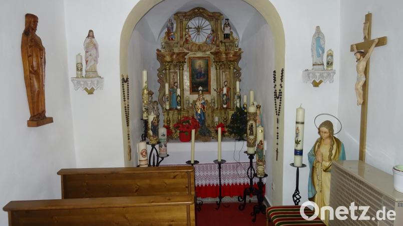 Reich ausgestattet ist das Innere der Kapelle, Mittelpunkt ist das Marienbild aus Maria Kulm. Bild: apr