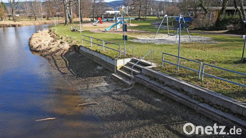 Badeeinstieg ohne Wasser: So wie derzeit könnte es ab 2023 dauerhaft im Stadtbad aussehen. Bild: Gabi Schönberger