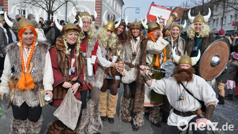 Ob auch einige Wikinger bei der Aktion des Mitterteicher Gaudiwurms am Samstag, 26. Februar, zu sehen sein werden, bleibt abzuwarten. Diese wilde Truppe, dargestellt von der Gruppe „Gaudipower“, zog beim Gaudiwurm im Jahr 2011 durch die Straßen. Archivbild: jr