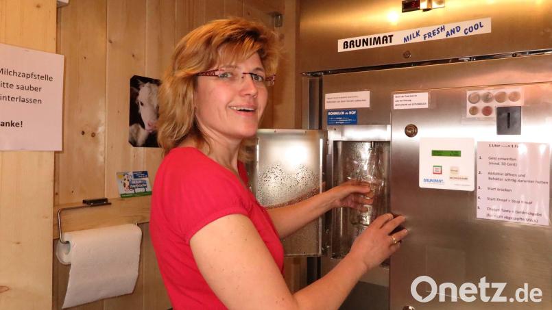 Frische Milch direkt vom Hof: Der Trend der Direktvermarkter geht in Richtung "Selbstbedienung". Bild: Hirsch