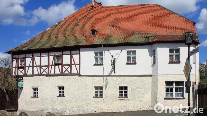 Die Sanierung und Modernisierung des denkmalgeschützten Gasthofs &quot;Zum roten Ochsen&quot; haben die Falkenberger Gemeinderäte einstimmig befürwortet. Archivbild: wro