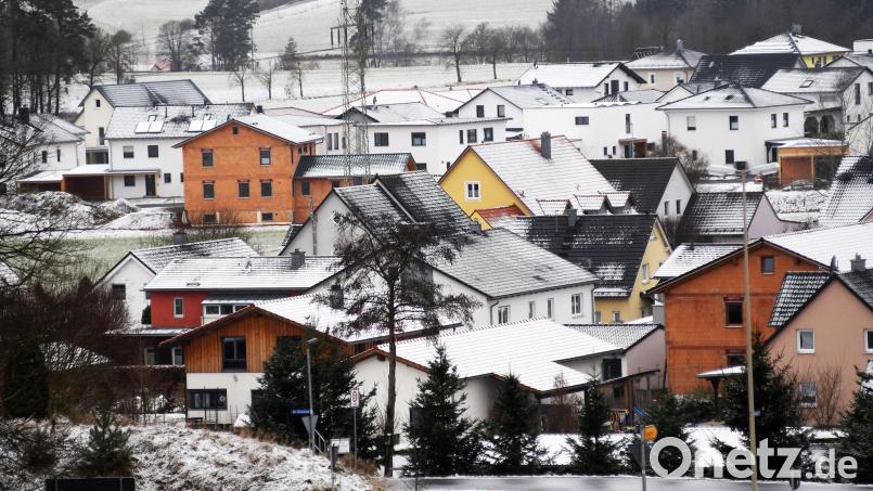 Auch im Winter sind in Irchenrieth Neubauten und Baustellen zu sehen. Demnächst für eine neue Kinderkrippe. Bild: Gabi Schönberger