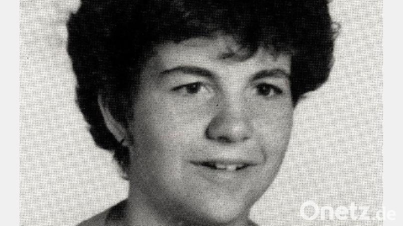 Das Handout der Polizei Dilling zeigt ein undatiertes Foto der Gymnasiastin Simone Langer aus Donauwörth. Bild: Polizei Dillingen