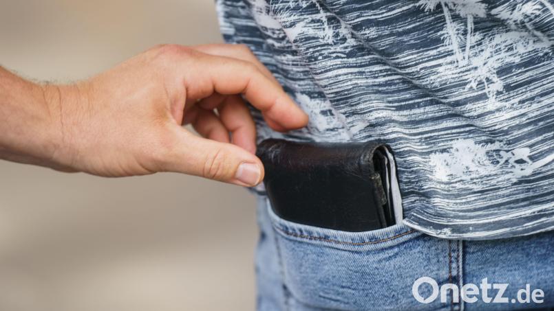 Ein Marktredwitzer wurde während seines Urlaubs in der Slowakei bestohlen. Symbolbild: Andreas Arnold/dpa