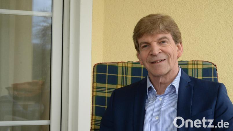 Sorgenfalten zeichnen sich auf der Stirn des Stellvertretenden Landrats Michael Rischke (SPD). Die Geburtstagsparty zu seinem heutigen 60. Geburtstag fällt wegen aktueller Ereignisse aus. Bild: Andreas Brueckmann