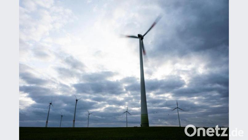 Etliche tausend Windenergieanlagen sind in Zentraleuropa aktuell von einer Störung betroffen. Bild: Christophe Gateau/dpa