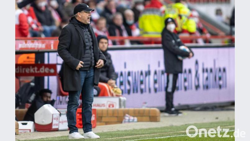 „Das wird ein ganz schweres Spiel für uns“, sagt Unions Trainer Urs Fischer vor der Partie gegen St. Pauli. Bild: Andreas Gora/dpa