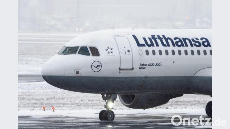Ein Airbus A320 der Fluggesellschaft Lufthansa auf dem Frankfurter Flughafen. Bild: Silas Stein/dpa