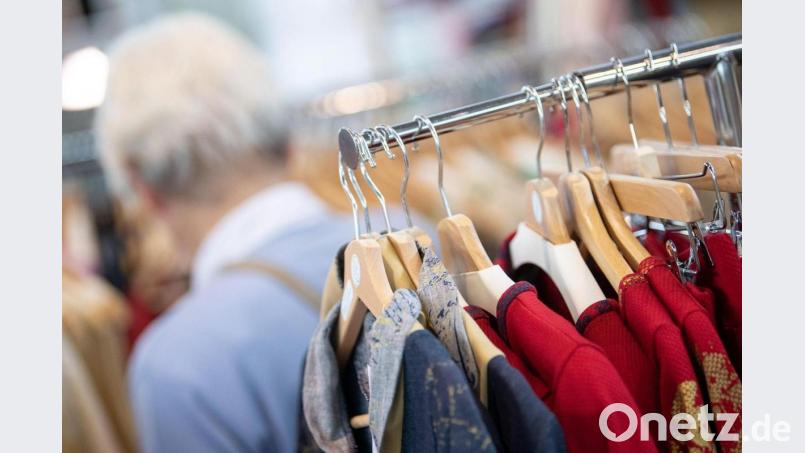 Kleidungshändler, die gute Löhne zahlen, sollen am Finanzmarkt besser gestellt werden. Bild: Sebastian Gollnow/dpa