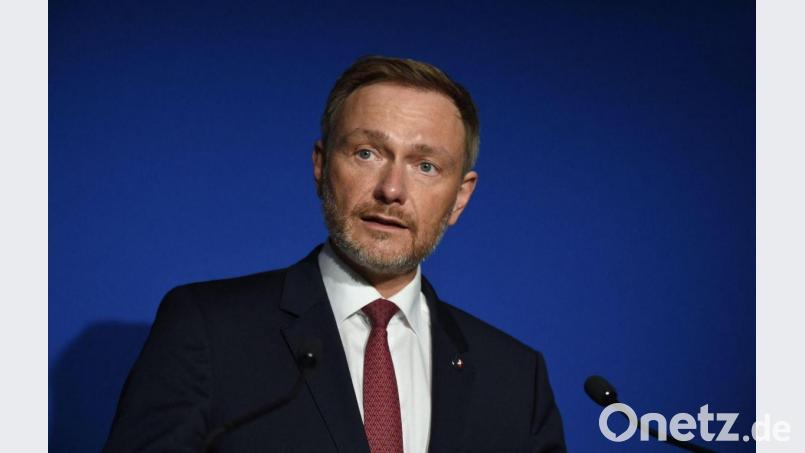 „Unser Ziel, auch mein Ziel, ist, dass wir im Laufe dieses Jahrzehnts eine der handlungsfähigsten, schlagkräftigsten Armeen in Europa bekommen“, sagt FDP-Finanzminister Christian Lindner. Bild: Eric Piermont/AFP/dpa