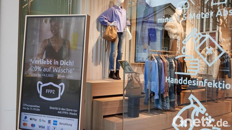 In der Corona-Krise sind die Deutschen laut einer neuen Umfrage mehrheitlich zurückhaltender in ihrem Konsumverhalten geworden. Bild: Georg Wendt/dpa