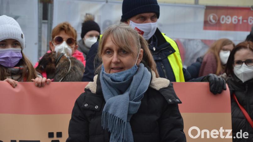 Ludmilla Krehl forderte bei einer Demonstration am Samstag ihre russischstämmigen Mitbürger auf, ihre Verwandten in Russland mit Informationen zu versorgen. Archivbild: Kunz