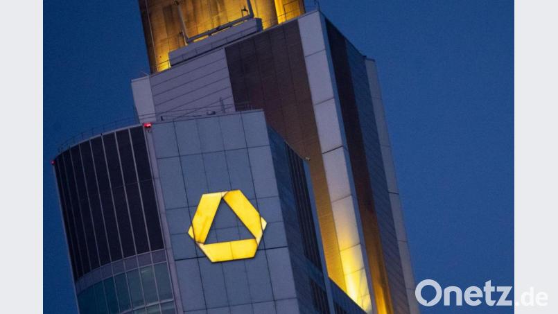 Die Commerzbank nimmt sich Großes für 2024 vor. Bild: Sebastian Christoph Gollnow/dpa